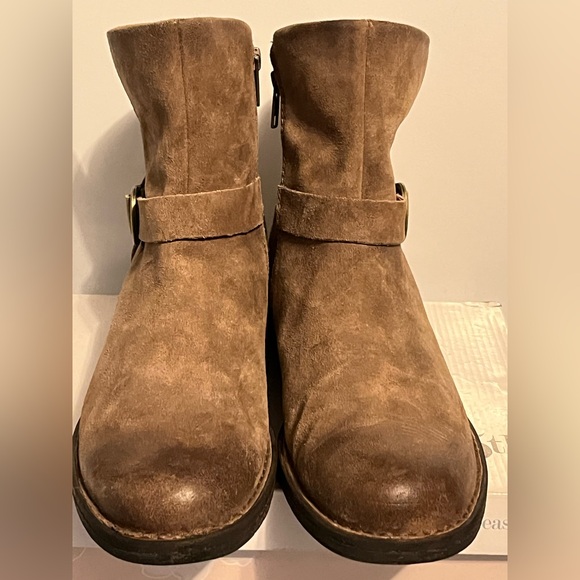Born Brown Ankle Boots with Buckle Detail women’s size 9M - Picture 3 of 12